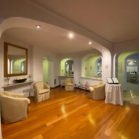 Green Hotel