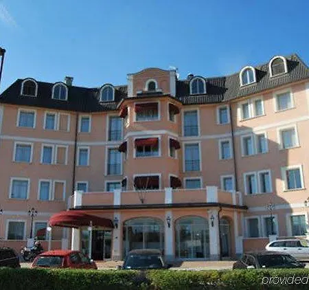 Green Hotel Hotel