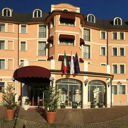 Green Hotel Hotel